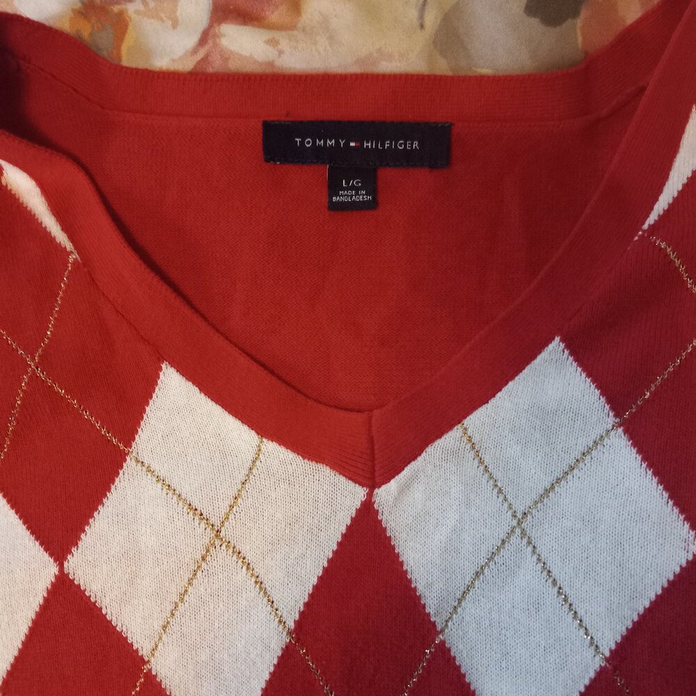 Tommy Hilfiger Womens Red Argyle Vneck Sweater